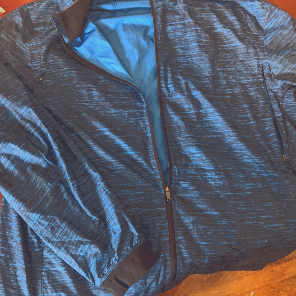 Lululemon surge jacket XL